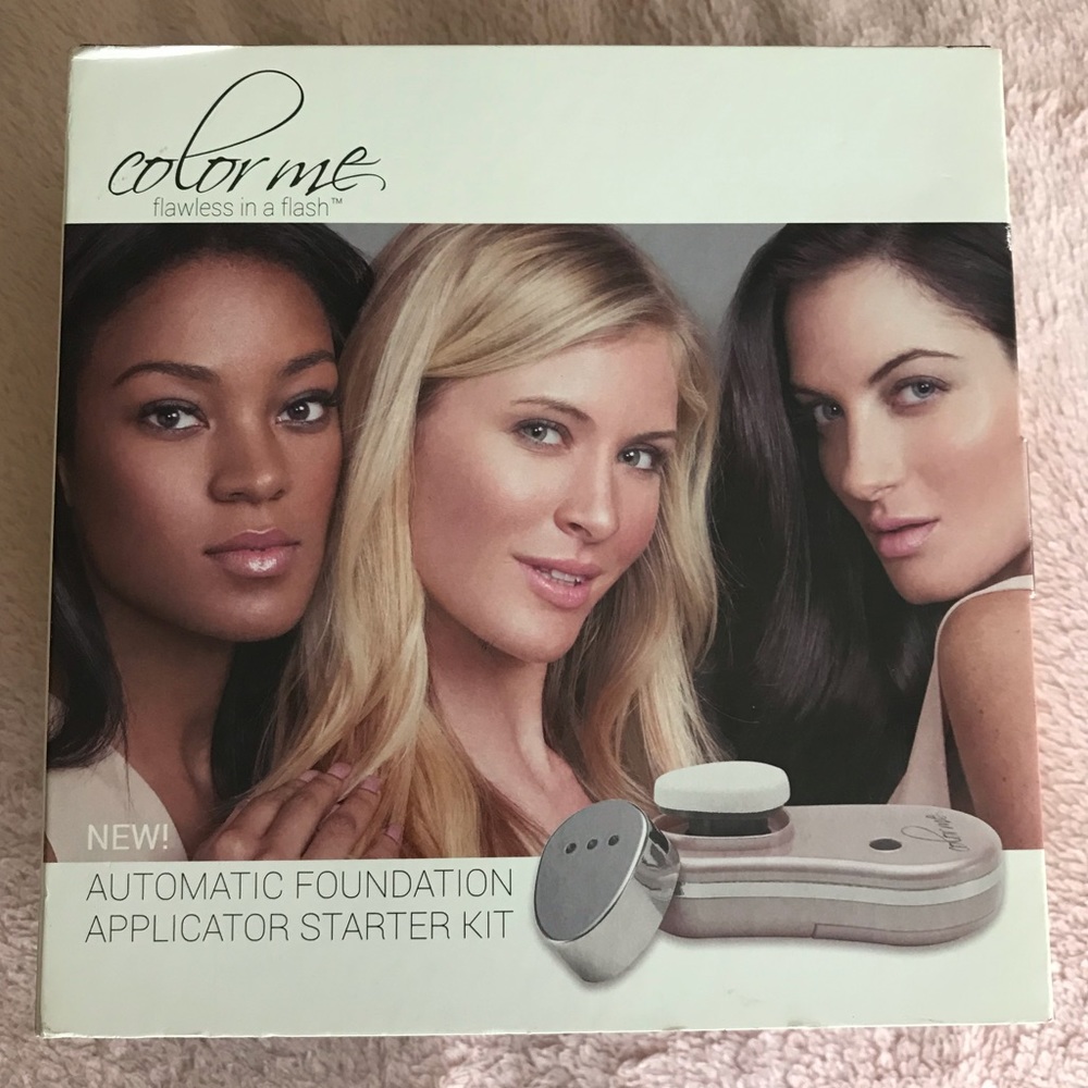 Color Me Automatic Foundation Applicator
